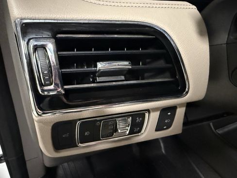 Used 2024 Lincoln Navigator L Reserve AWD/4WD image 25