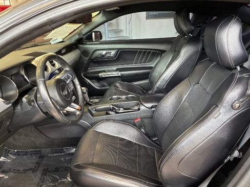 Used 2016 Ford Mustang Premium RWD image 18