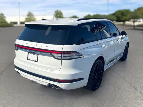 Used 2024 Lincoln Aviator Reserve w/ Equipment Group 201A image 8
