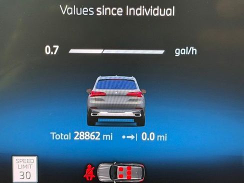 Used 2025 BMW X5 xDrive40i w/ Climate Comfort Package AWD/4WD image 14