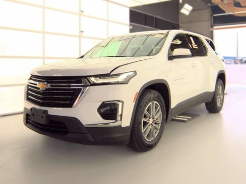 Used 2023 Chevrolet Traverse LT AWD/4WD image 2