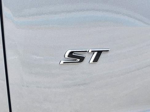 New 2025 Buick Enclave Sport Touring image 6