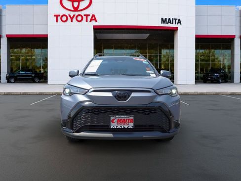 Used 2024 Toyota Corolla Cross AWD Hybrid w/ Moonroof Package image 9