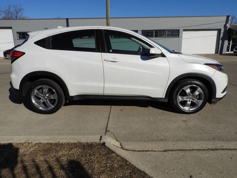 Used 2020 Honda HR-V LX image 11