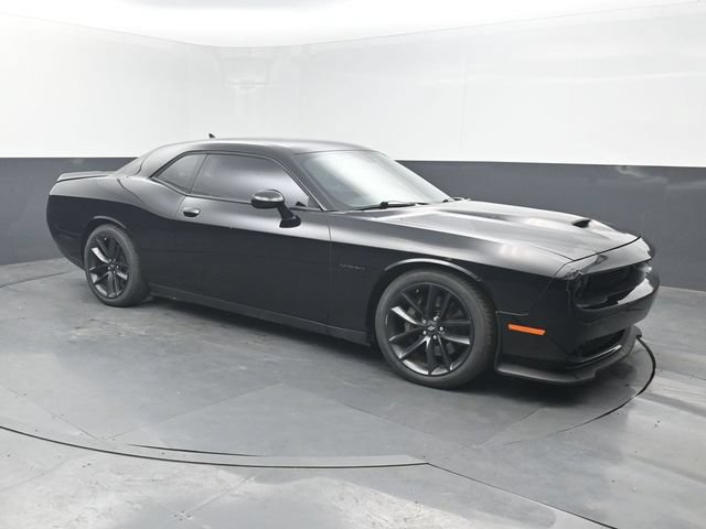 Used 2022 Dodge Challenger R/T RWD image 8