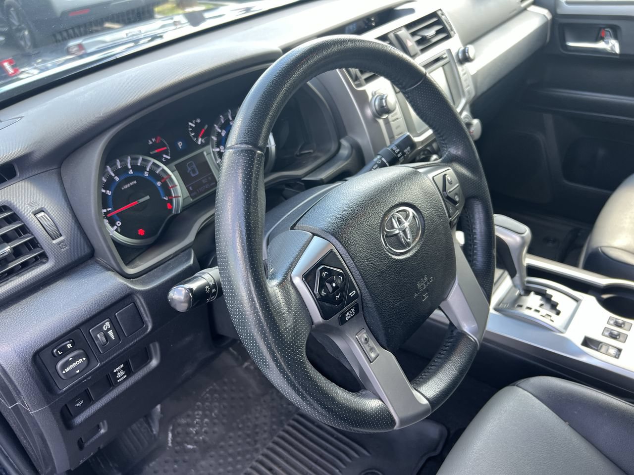 Used 2018 Toyota 4Runner SR5 Premium AWD/4WD image 18