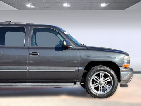 Used 2005 Chevrolet Suburban LS w/ Cargo Package image 34