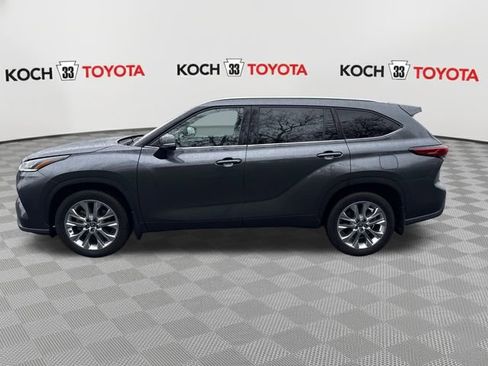 Used 2020 Toyota Highlander Limited AWD/4WD image 4