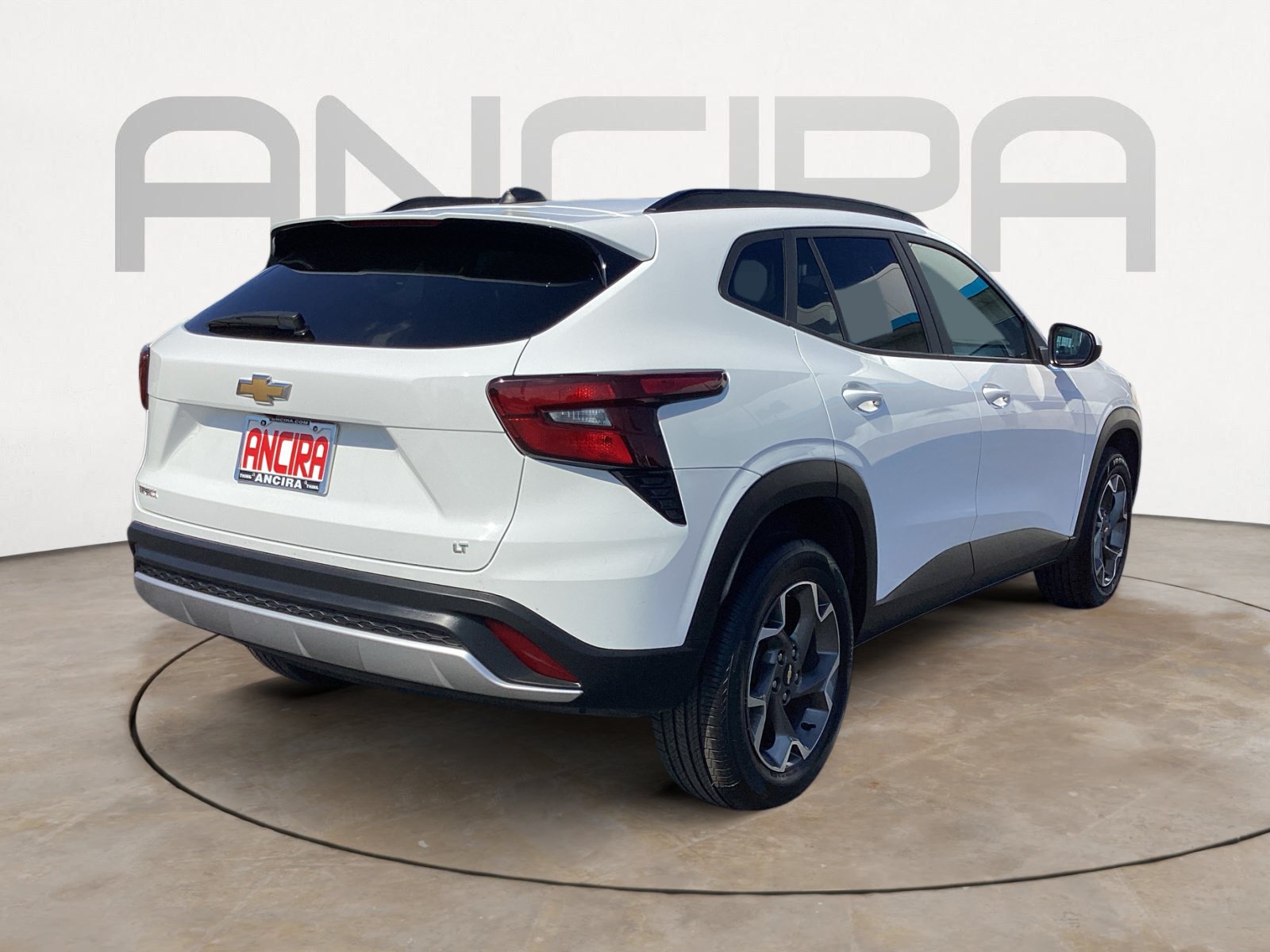 Used 2025 Chevrolet Trax LT FWD image 14