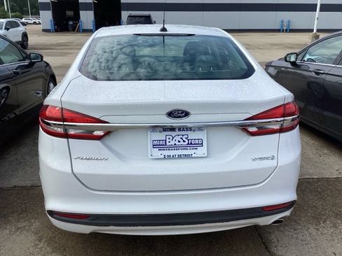 Used 2018 Ford Fusion S FWD image 12