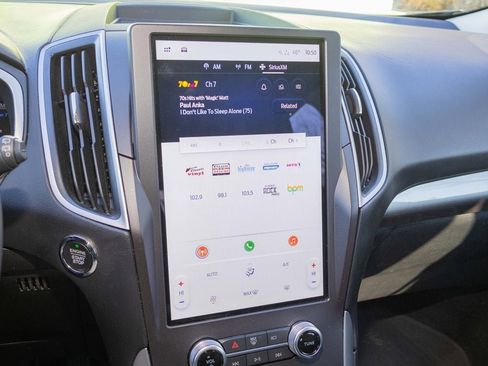 Used 2021 Ford Edge SE image 21