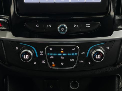 Used 2019 Chevrolet Traverse Premier w/ Driver Confidence II Package FWD image 25