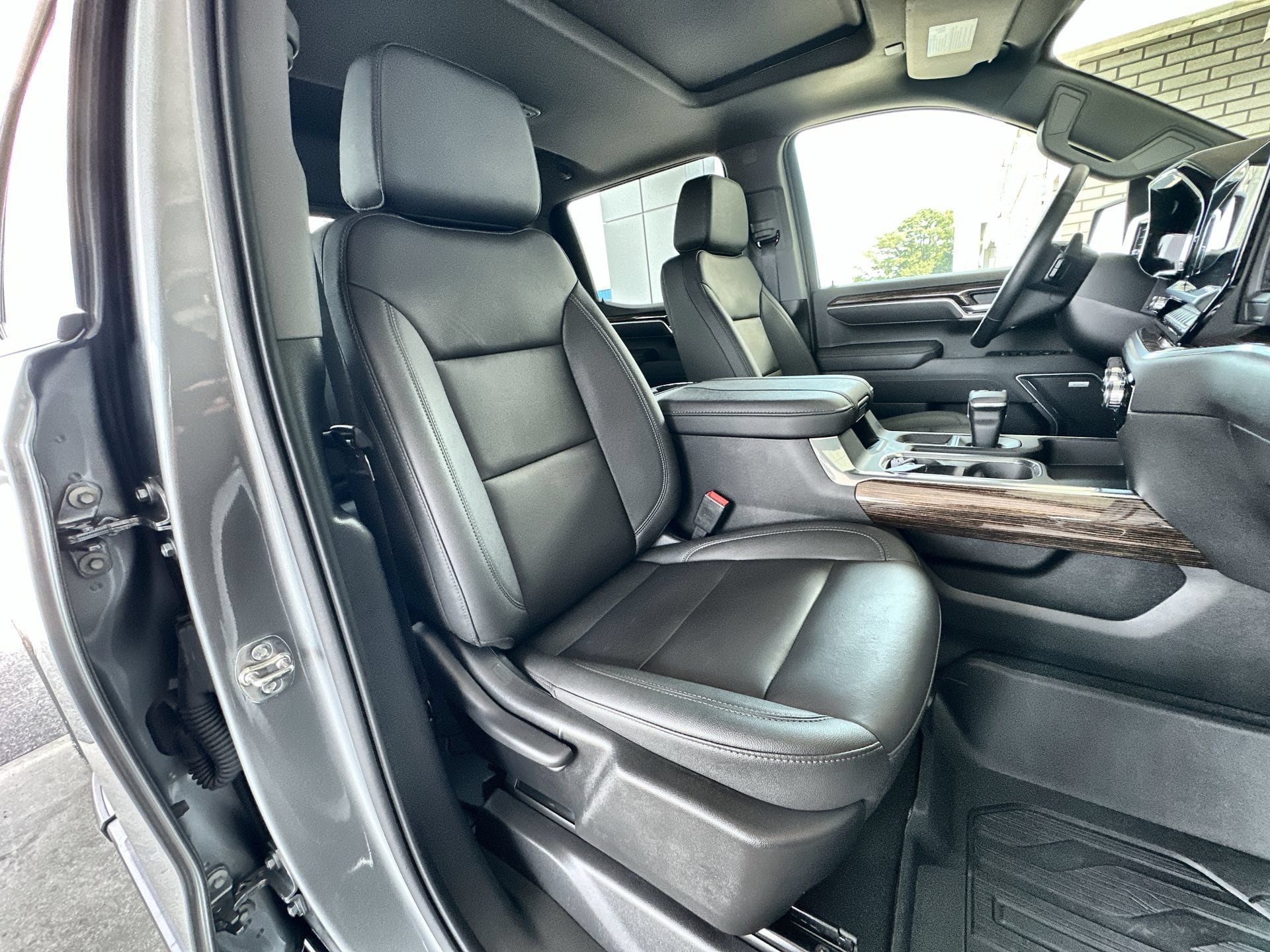 Used 2026 GMC Sierra 1500 Elevation w/ Elevation Premium Package AWD/4WD image 28