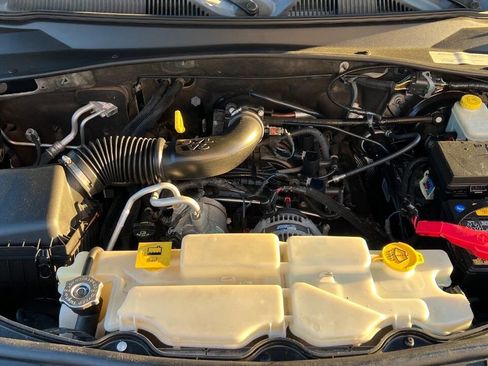 Used 2011 Jeep Liberty Renegade w/ Navigation Convenience Group image 31