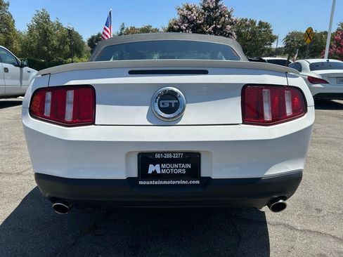 Used 2010 Ford Mustang GT RWD image 6