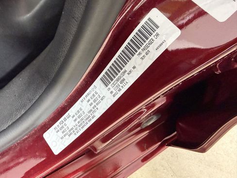 Used 2016 Chrysler 200 Limited w/ Convenience Group FWD image 26