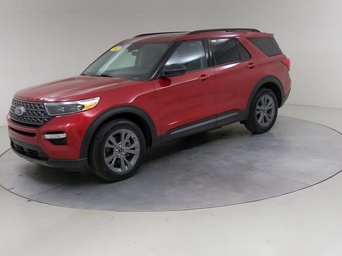 Certified 2023 Ford Explorer XLT w/ Equipment Group 202A AWD/4WD image 20