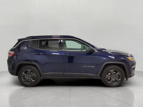 Used 2019 Jeep Compass Latitude w/ Cold Weather Group FWD image 39