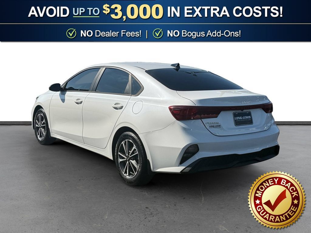 Used 2023 Kia Forte LXS w/ LXS Technology Package FWD image 4