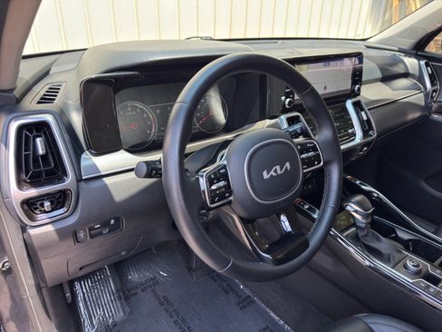 Used 2022 Kia Sorento SX FWD image 13