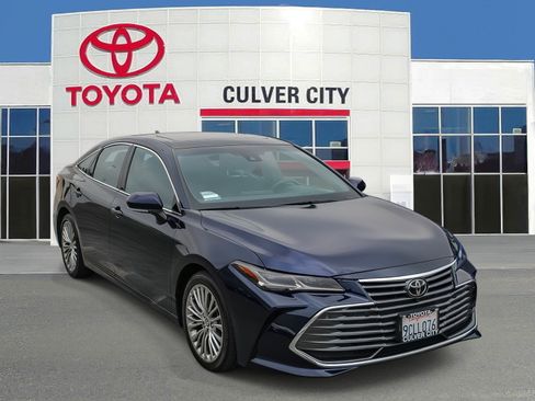 Certified 2022 Toyota Avalon Limited w/ Advanced Safety Package image 1