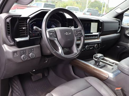 Used 2024 Chevrolet Silverado 1500 LT Trail Boss w/ LT Trail Boss Premium Package image 4