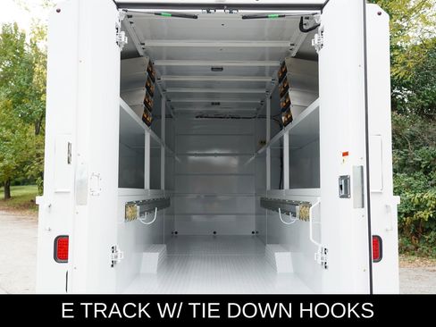 Used 2023 Mercedes-Benz Sprinter 3500 image 6