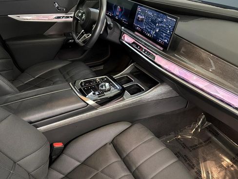 Certified 2023 BMW 760i xDrive w/ Executive Package AWD/4WD image 30