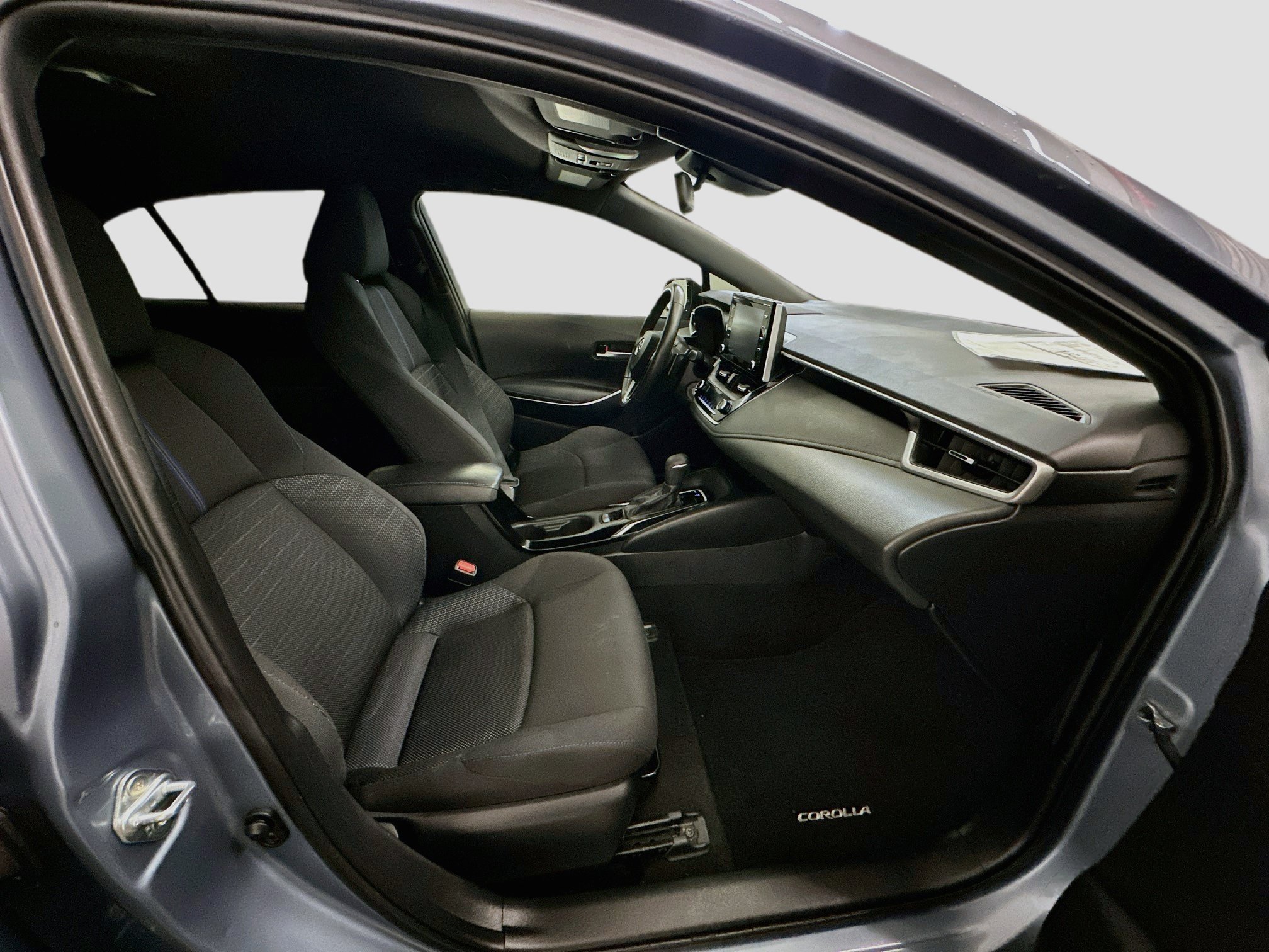 Used 2021 Toyota Corolla SE w/ Carpet Mat Package (TMS) FWD image 32