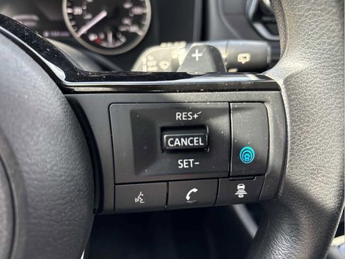 Used 2023 Nissan Rogue SV image 26