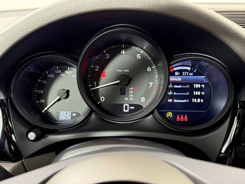 New 2025 Porsche Macan image 24