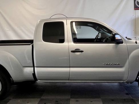 Used 2010 Toyota Tacoma 2WD Access Cab image 2