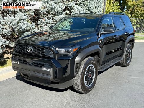 Used 2025 Toyota 4Runner TRD Off-Road image 3