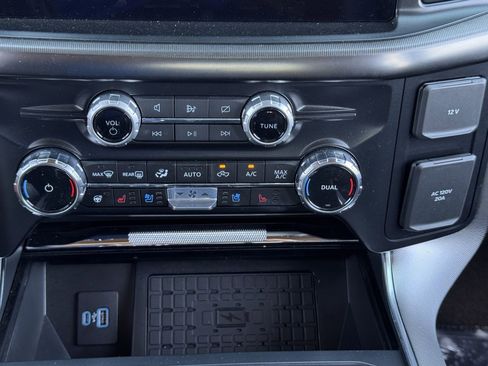 Used 2024 Ford F150 Platinum w/ FX4 Off-Road Package image 18