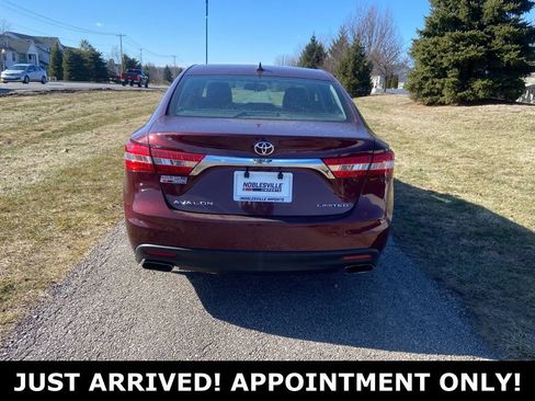 Used 2013 Toyota Avalon Limited image 4