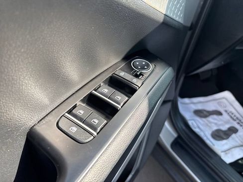 Used 2024 Kia Soul LX w/ Option Group 015 FWD image 14