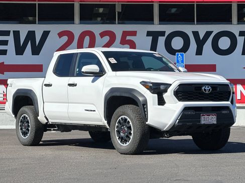 Used 2025 Toyota Tacoma TRD Off-Road image 8