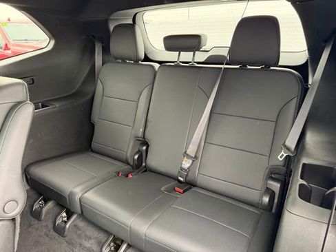 Used 2025 Buick Enclave Preferred image 14