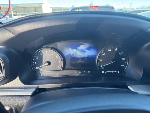 Used 2020 Ford Explorer XLT image 11