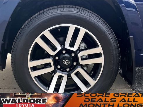 Used 2021 Toyota 4Runner Limited image 11