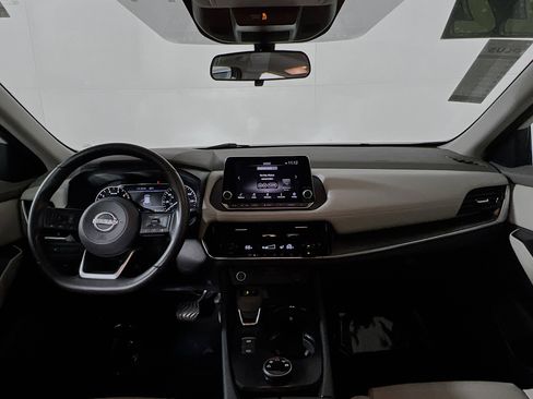 Used 2022 Nissan Rogue SV w/ SV Premium Package image 30