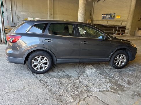 Used 2015 MAZDA CX-9 Touring image 2