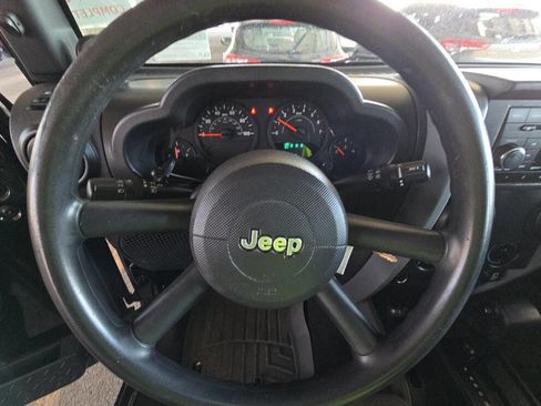 Used 2008 Jeep Wrangler Unlimited X image 8