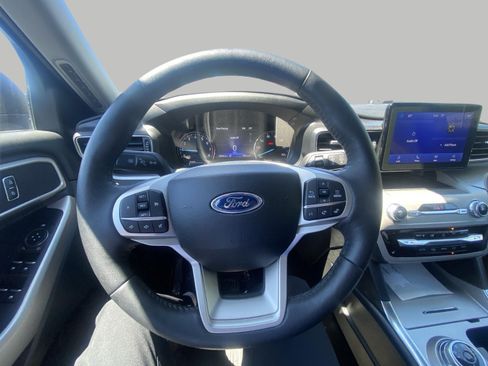 Certified 2024 Ford Explorer XLT w/ Equipment Group 202A AWD/4WD image 15