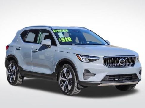 Used 2025 Volvo XC40 B5 Core w/ Protection Package Premier image 3