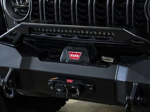 Used 2025 Jeep Gladiator Sport AWD/4WD image 24