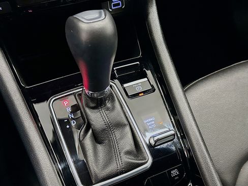 Used 2024 Jeep Compass Limited w/ Sun and Sound Group image 24