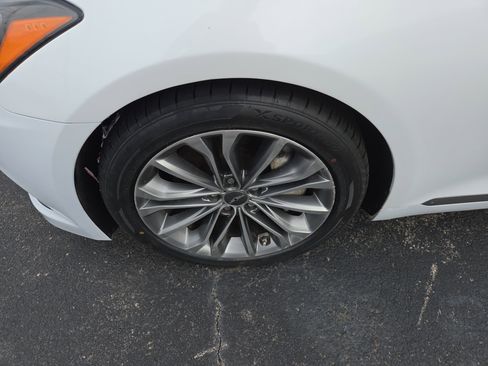 Used 2015 Hyundai Genesis 3.8 w/ Option Group 03 image 8