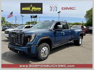 New 2026 GMC Sierra 3500 Denali Ultimate w/ LPO, Black Badging Package AWD/4WD video 1