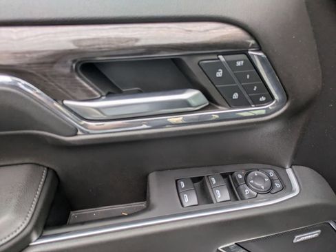 Used 2023 Chevrolet Silverado 1500 LTZ AWD/4WD image 10